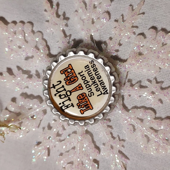 Hello Kitty Relay For Life Breast Cancer Leukemia Snowflake Ornaments Decorative - Picture 5 of 6